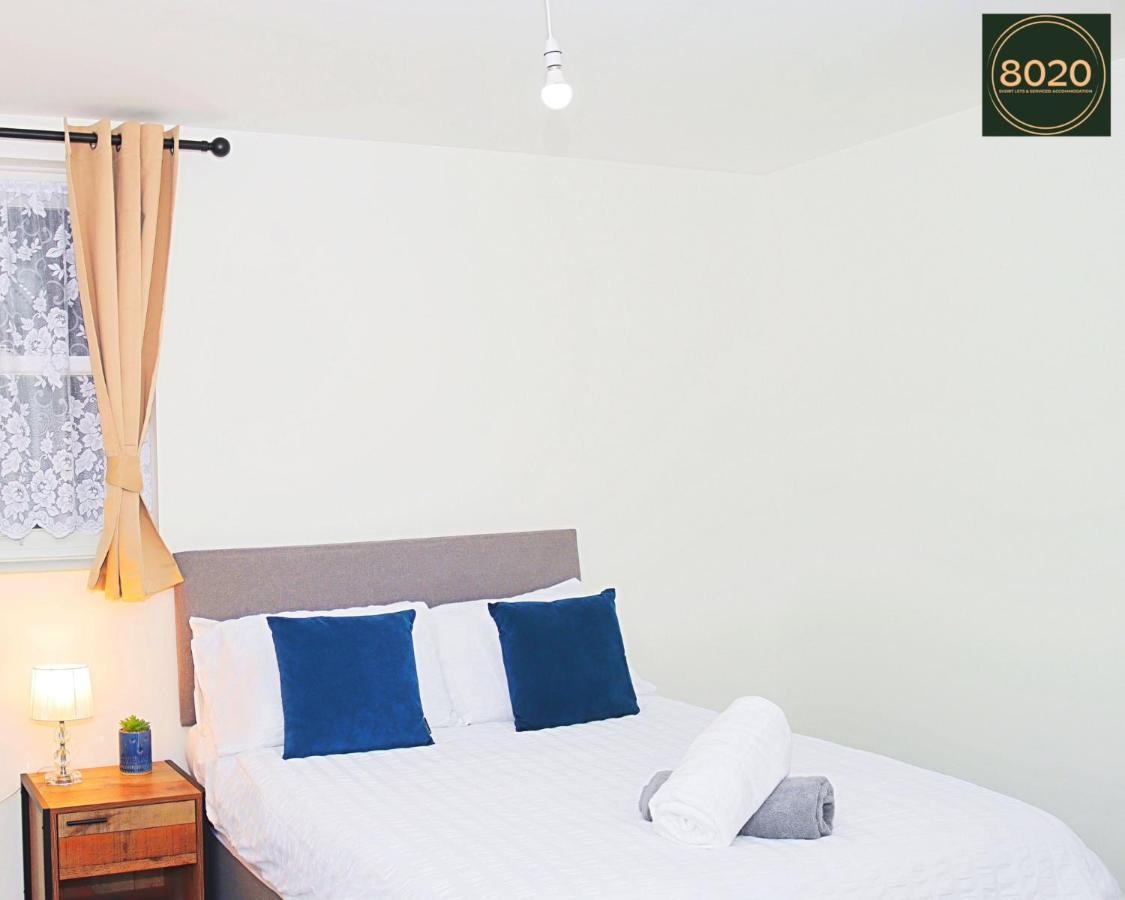 Lancing Apartments - Spacious 2 Bed - Sleeps 6 - Burnham Village Slough Buitenkant foto