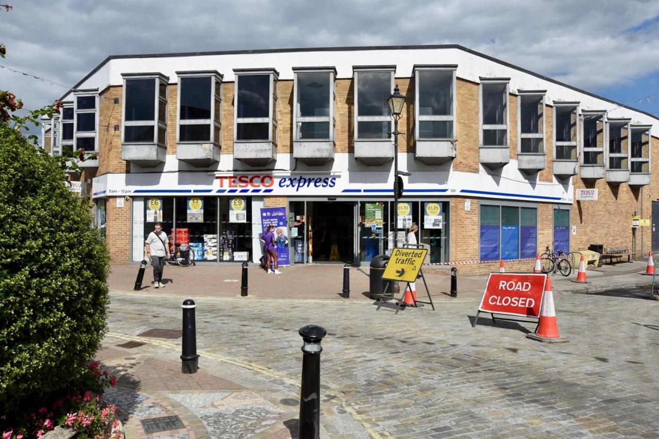 Lancing Apartments - Spacious 2 Bed - Sleeps 6 - Burnham Village Slough Buitenkant foto
